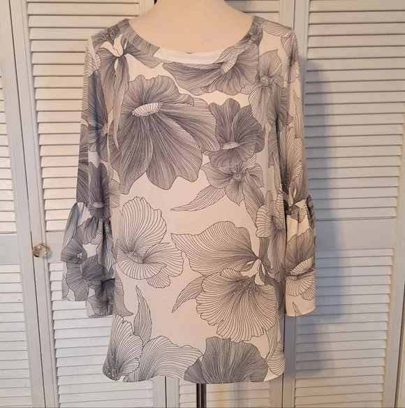 Loft Bell Sleeve Floral Blouse Top Medium - Picture 3 of 8